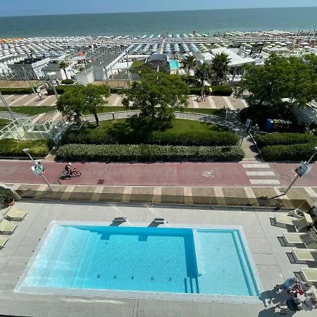 Ascot 4* Риччоне