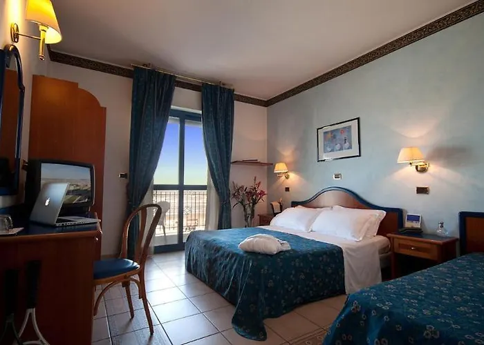Hotel Ascot 4*