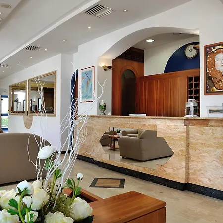 Hotel Ascot
